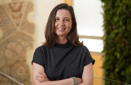 Dr. Lena Raved